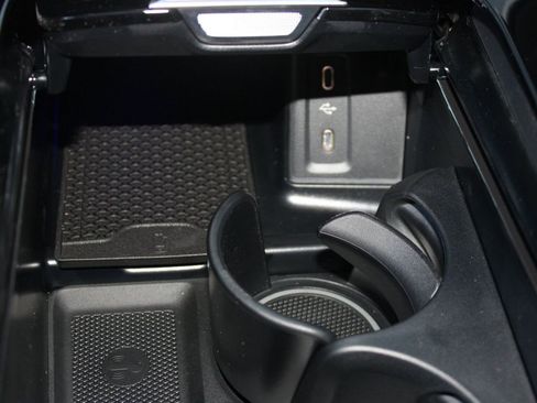 Used 2026 Mercedes-Benz GLC 300 4MATIC image 26