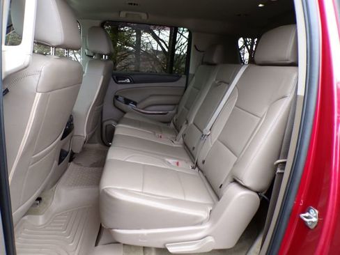 Used 2015 GMC Yukon XL SLE w/ Convenience Package image 10