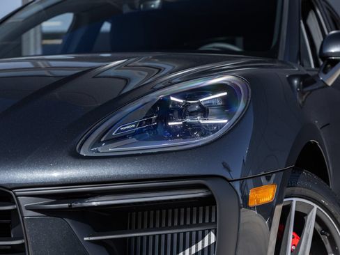 Certified 2026 Porsche Macan S AWD/4WD image 19