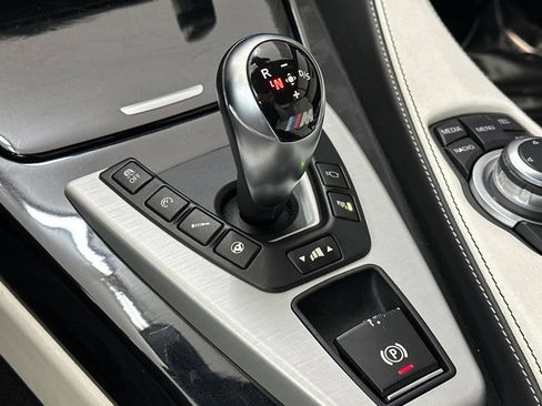 Used 2013 BMW M6 Convertible RWD image 16