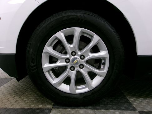 Used 2019 Chevrolet Equinox LT FWD image 17