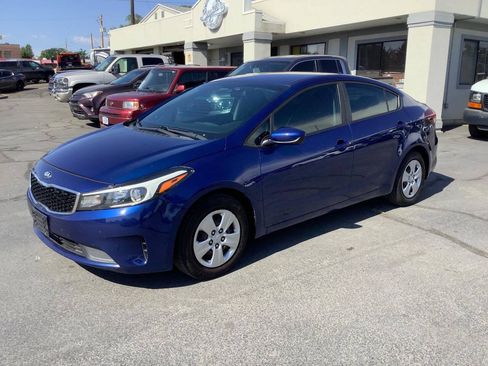 Used 2017 Kia Forte LX FWD image 1