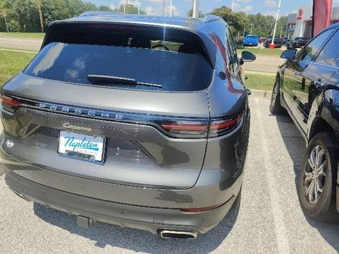 Used 2022 Porsche Cayenne E-Hybrid AWD/4WD image 7
