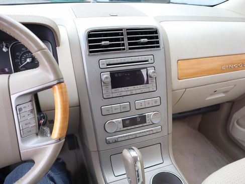 Used 2007 Lincoln MKX 2WD image 44