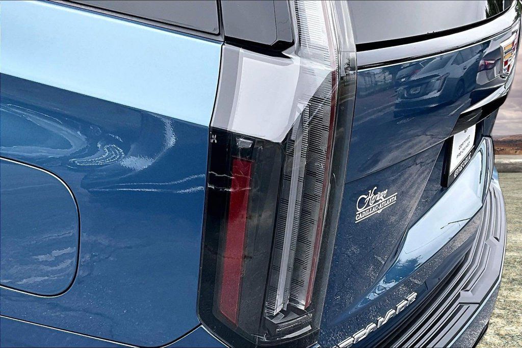 Certified 2025 Cadillac Escalade Sport Platinum AWD/4WD image 23