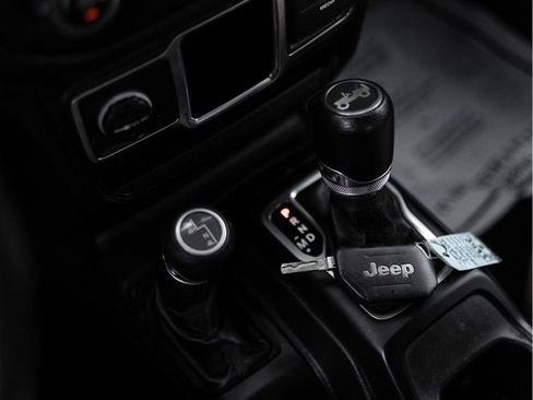 Used 2018 Jeep Wrangler Unlimited Sport AWD/4WD image 15