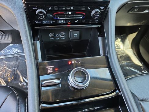 Used 2023 Jeep Grand Cherokee L Limited w/ Black Appearance Package image 16