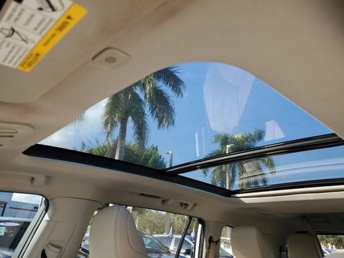 Used 2023 Toyota Highlander Platinum image 29