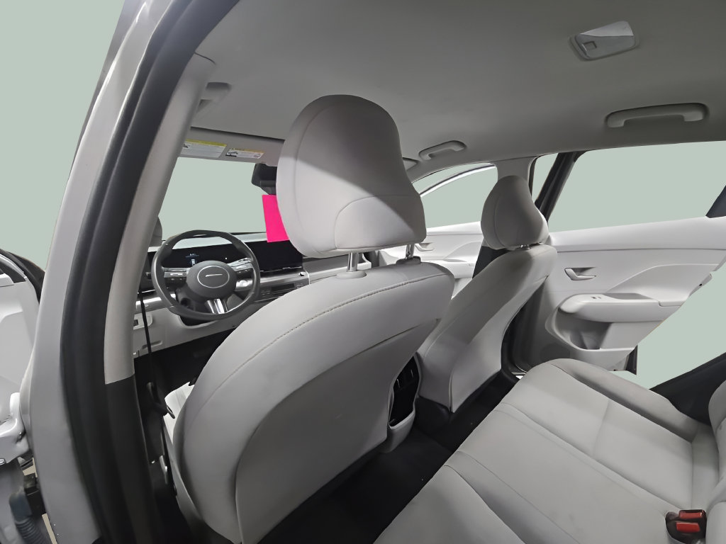 Certified 2025 Hyundai Kona SEL FWD image 17