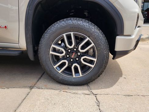 New 2026 GMC Sierra 1500 AT4 w/ AT4 Premium Package AWD/4WD image 51