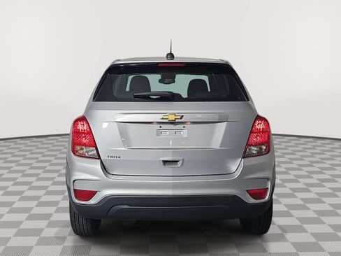 Used 2020 Chevrolet Trax LS FWD image 7