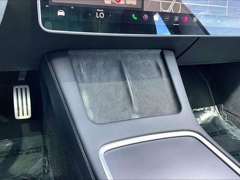 Used 2021 Tesla Model 3 Performance image 26