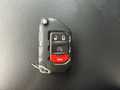Certified 2024 Jeep Wrangler Unlimited Rubicon AWD/4WD image 29