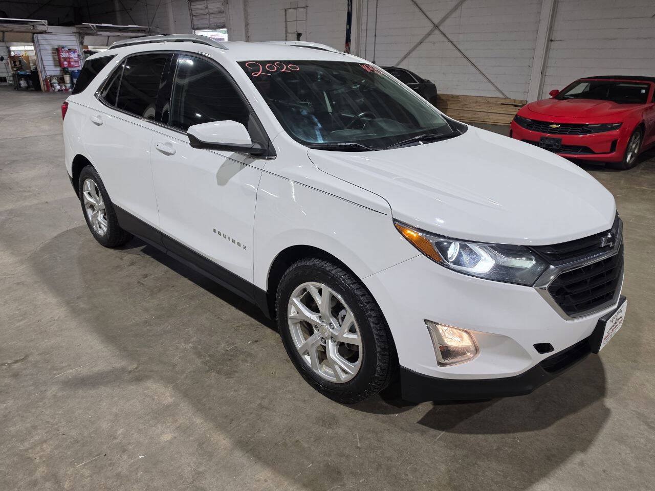Used 2020 Chevrolet Equinox LT FWD image 17