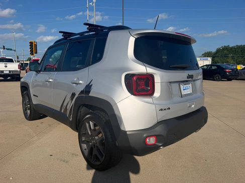 Used 2020 Jeep Renegade Altitude AWD/4WD image 12