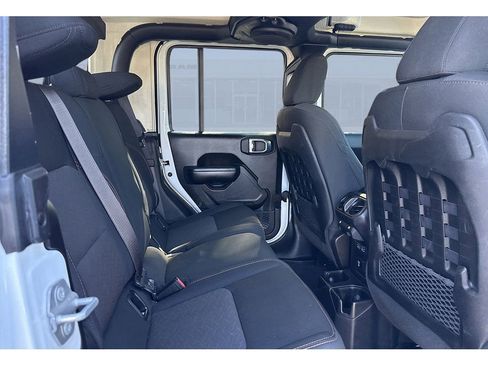Used 2021 Jeep Gladiator Mojave image 19