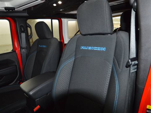 Used 2025 Jeep Wrangler Unlimited Rubicon 4xe w/ Safety Group AWD/4WD image 35