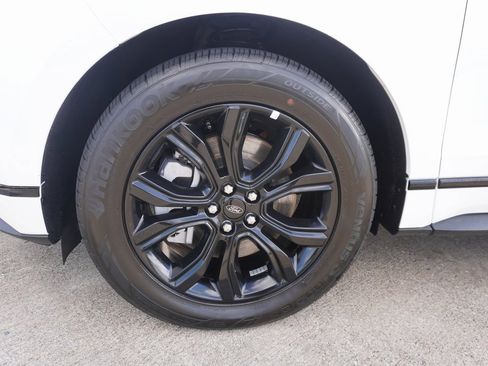 Certified 2024 Ford Edge SE w/ Black Appearance Package image 27