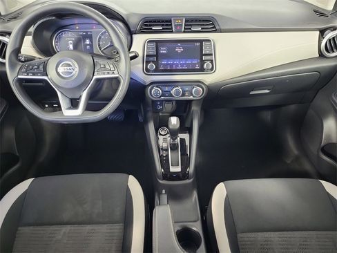 Used 2021 Nissan Versa SV image 13
