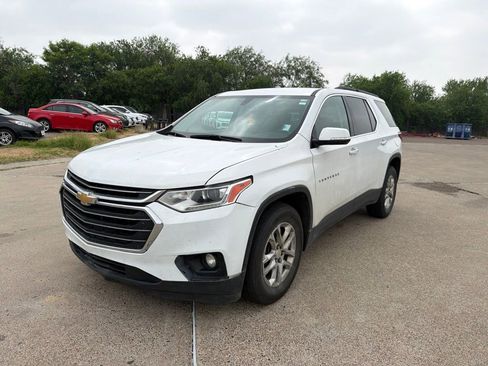 Used 2020 Chevrolet Traverse LT FWD image 1