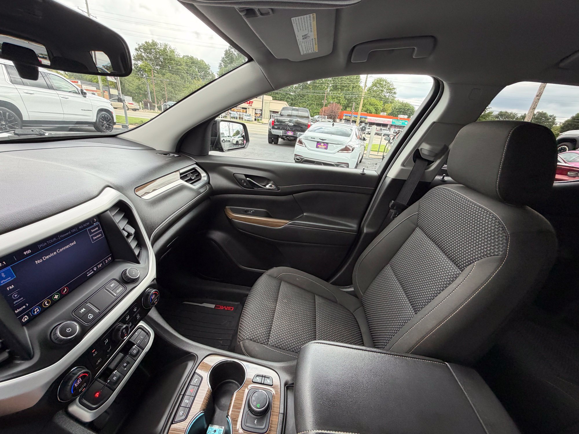 Used 2023 GMC Acadia SLE w/ Driver Convenience Package AWD/4WD image 26