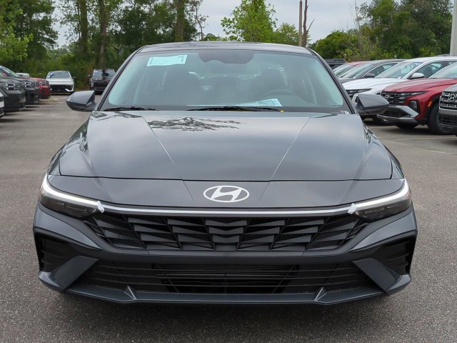 Used 2026 Hyundai Elantra SE FWD image 9