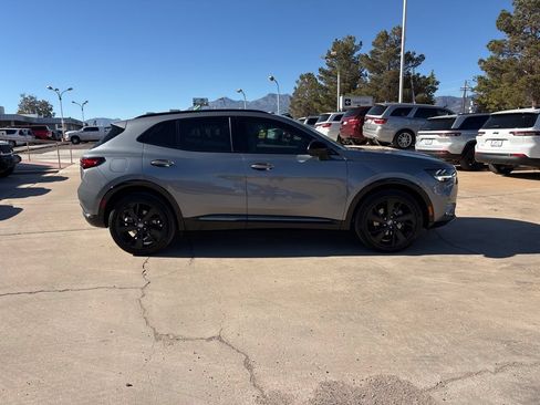 Used 2022 Buick Envision Essence w/ Technology Package I FWD image 4