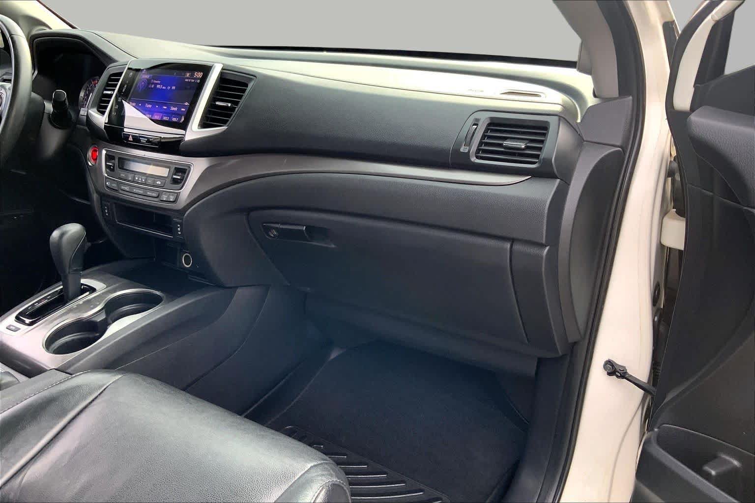 Used 2017 Honda Pilot EX-L image 18