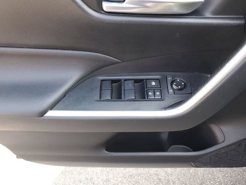 Used 2021 Toyota RAV4 XLE FWD image 21