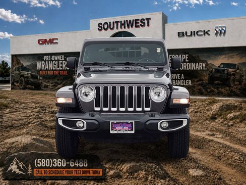 Used 2022 Jeep Wrangler Unlimited Sahara AWD/4WD image 6