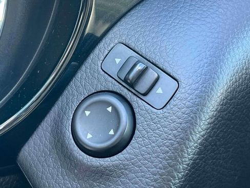 Used 2018 Nissan Rogue Sport SL w/ SL Premium Package image 16