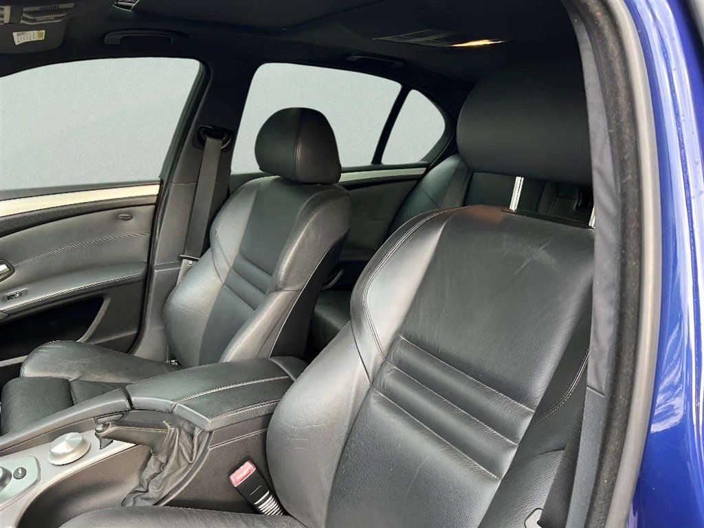Used 2008 BMW M5 RWD image 11