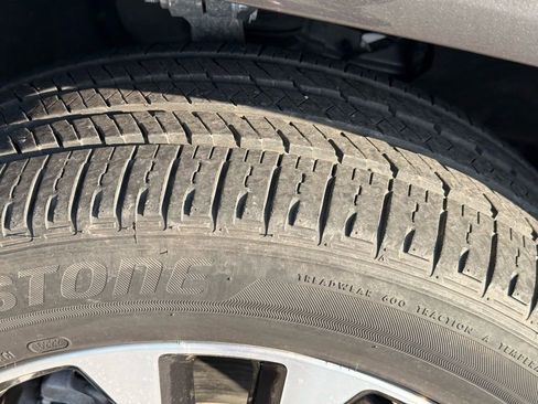 Used 2023 Jeep Grand Cherokee Overland w/ Luxury Tech Group IV image 48