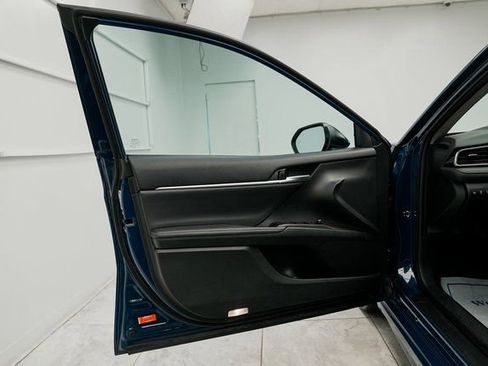 Used 2024 Toyota Camry XSE image 17