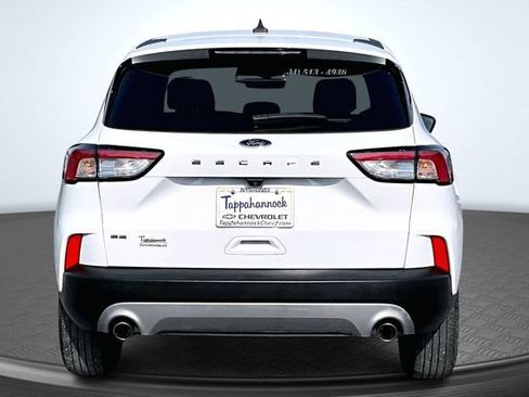 Used 2022 Ford Escape SE image 5