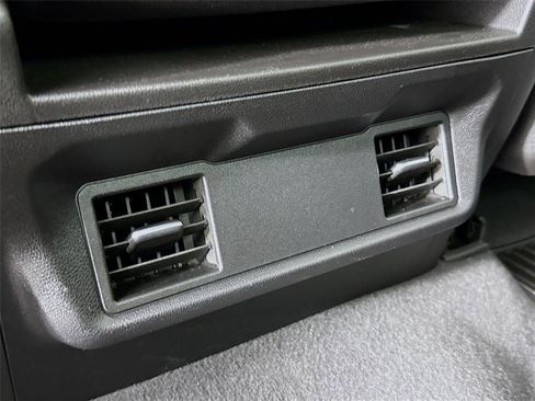 Used 2022 Chevrolet Silverado 1500 Custom Trail Boss AWD/4WD image 24