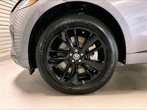 New 2026 Jaguar F-PACE R-Dynamic S image 10