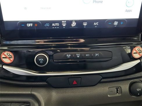 Used 2023 Ford Transit 350 XLT image 20