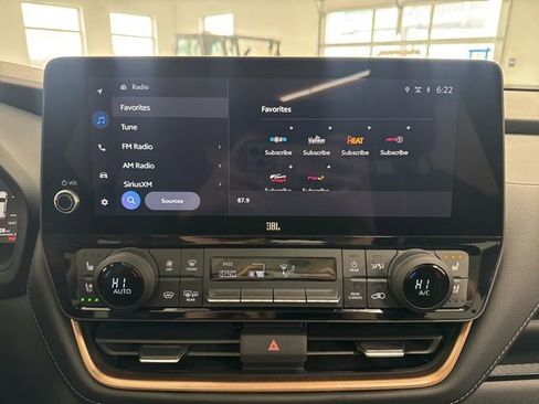 Used 2025 Toyota Grand Highlander AWD Hybrid image 46