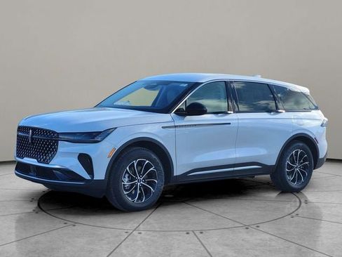 New 2026 Lincoln Nautilus Premier image 3