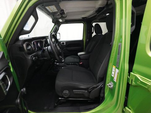 Used 2018 Jeep Wrangler Unlimited Sport AWD/4WD image 7