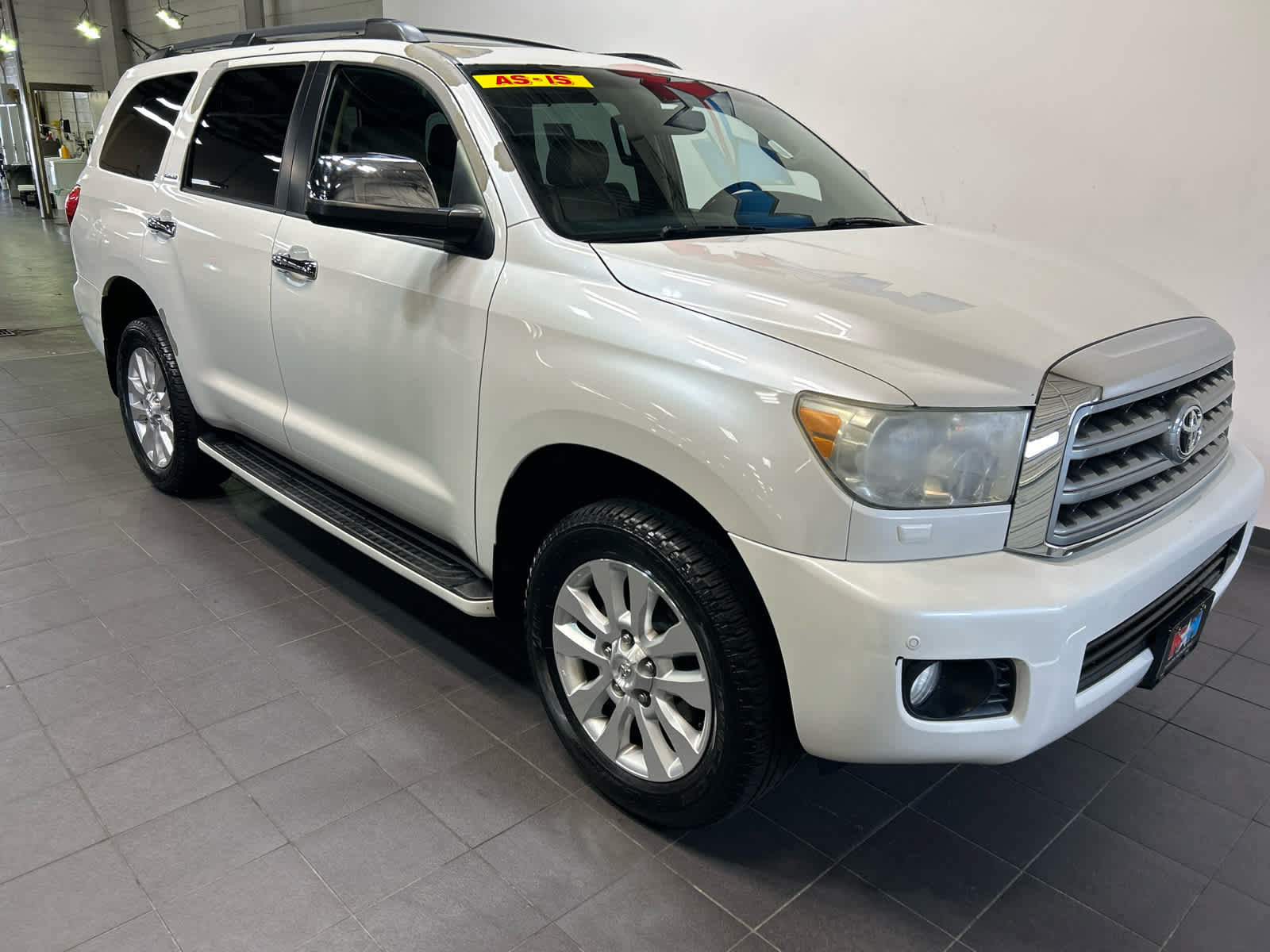Used 2012 Toyota Sequoia Platinum AWD/4WD image 2