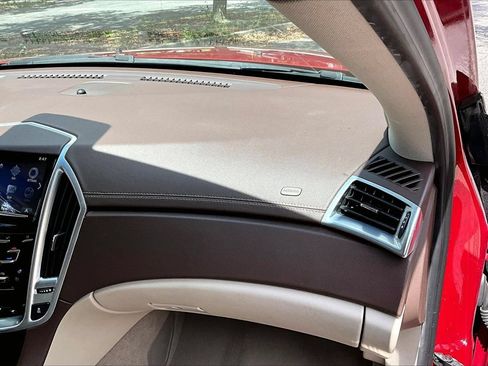 Used 2015 Cadillac SRX Premium FWD image 23