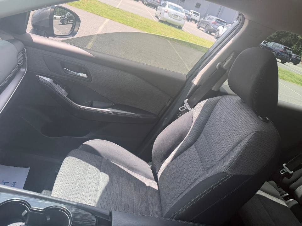 Certified 2022 Nissan Rogue SV FWD image 32