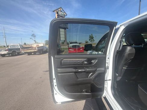 Used 2025 RAM 1500 Limited AWD/4WD image 19