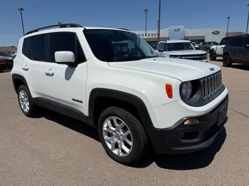 Used 2016 Jeep Renegade Latitude AWD/4WD image 3