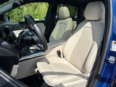 Certified 2025 Mercedes-Benz GLA 250 4MATIC image 12
