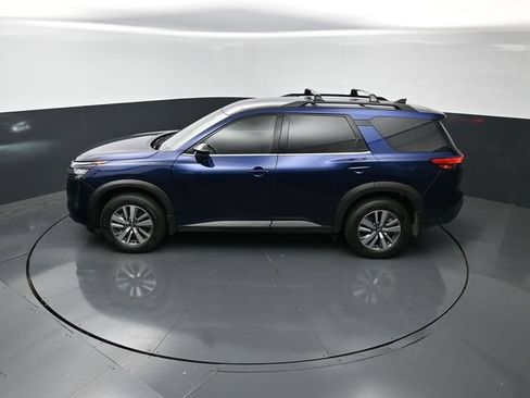 Used 2026 Nissan Pathfinder SL FWD image 17