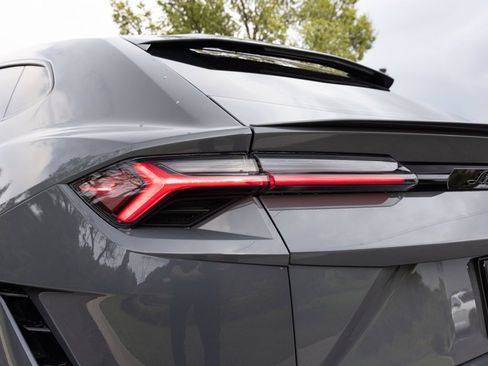 Used 2024 Lamborghini Urus S image 45