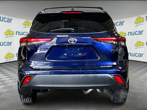 Used 2023 Toyota Highlander XLE image 5